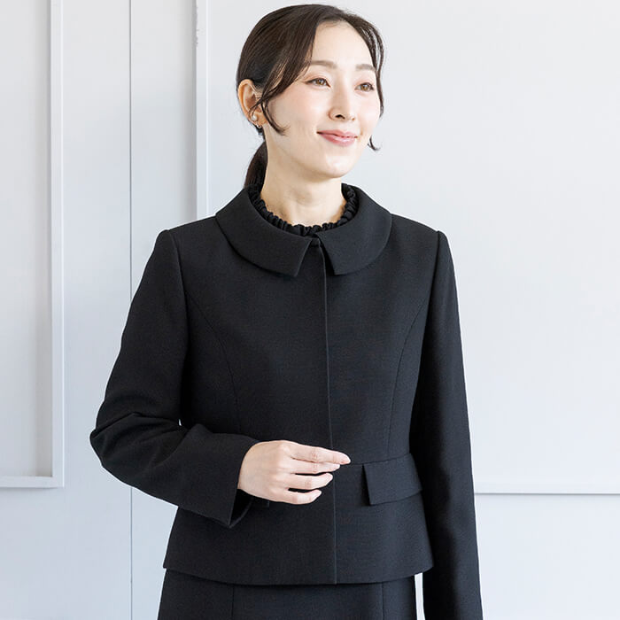 【新品未使用 】ジョルジオバレンチノ 15号 ブラックフォーマル オールブラックの「ヴァレンティノ」 黒の多面性を映し出す万華鏡