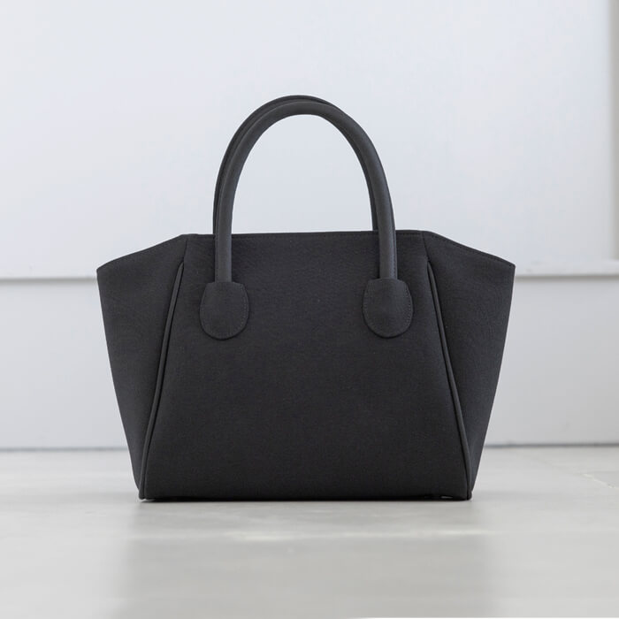 慶弔両用】品よく持てるフォーマルハンドバッグ・ブラック｜東京