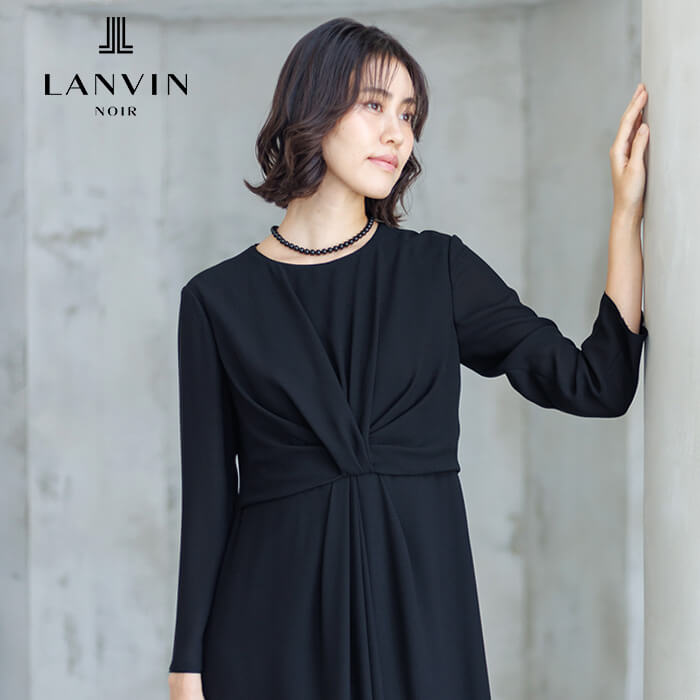 ねじりディティ―ルがポイントのモダンなワンピース 13号・ブラック