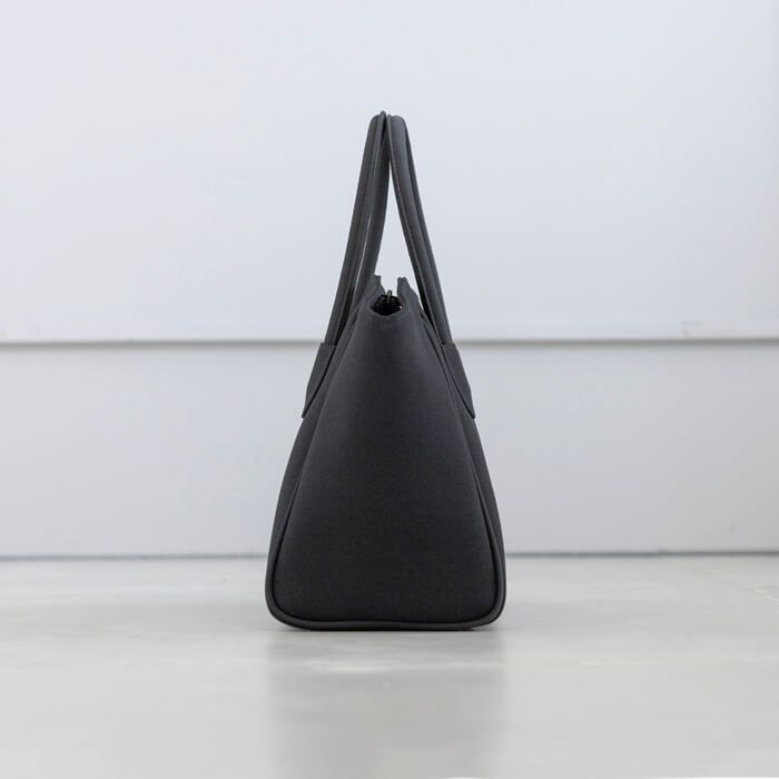 慶弔両用】品よく持てるフォーマルハンドバッグ・ブラック｜東京