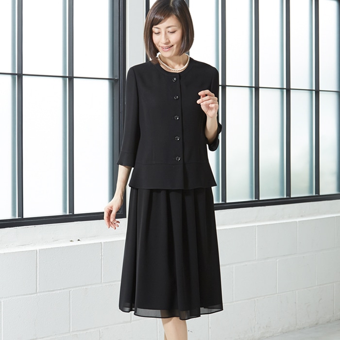 シルエット美人のノーカラーブラウス 15号・ブラック｜東京ソワール