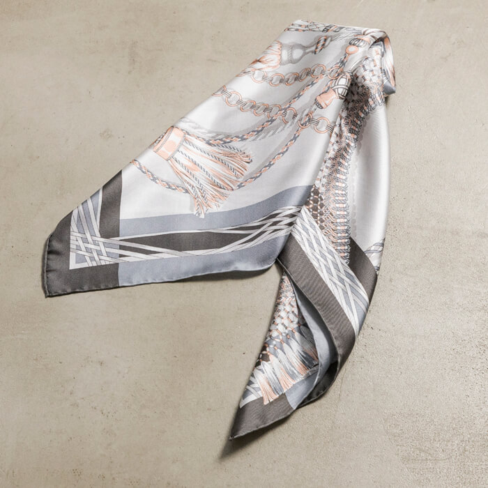 manimaris マニマリス Bunny scarf グレージュ manimaris マニマリス Bunny scarf グレージュ manimaris