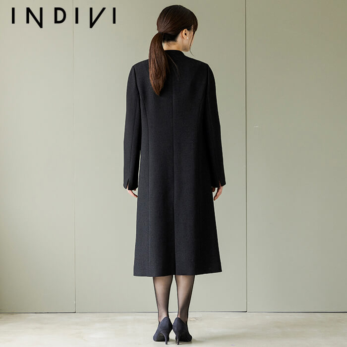 異素材切り替えのスタイリッシュコート L・ブラック｜東京ソワール