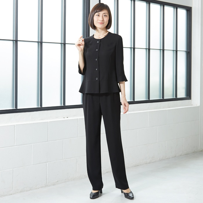 シルエット美人のノーカラーブラウス 15号・ブラック｜東京ソワール