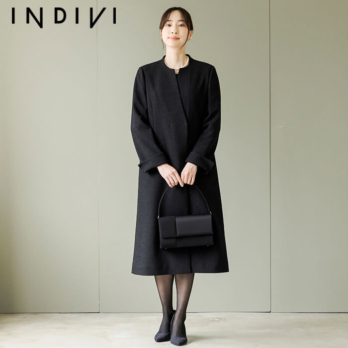 異素材切り替えのスタイリッシュコート L・ブラック｜東京ソワール