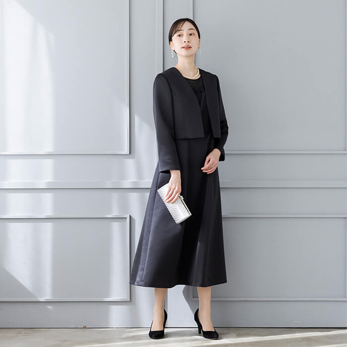 マットサテンのシンプルジャケット 13号・ブラック｜東京ソワール