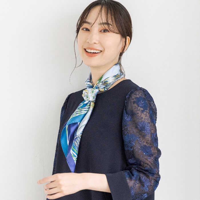 新品未使用⭐︎Manipuri マニプリ　人気大判スカーフ manipuri マニプリ スカーフ 剣先スカーフ シルク 日本製