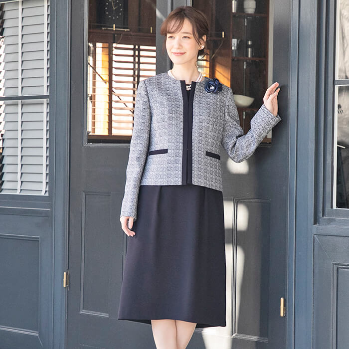 世界的に RIFANNE 東京ソワール スカートスーツ 大きいサイズ 13号 ネイビー