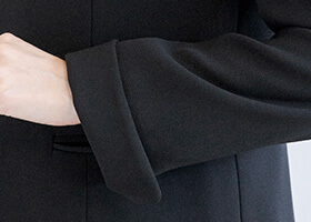 ���̒����𒲐߂ł���X���b�g��