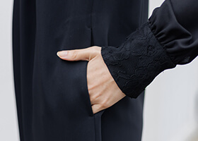 便利な両脇ポケット