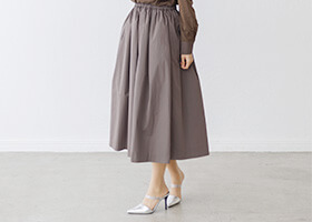 美しいフィット&フレアシルエット