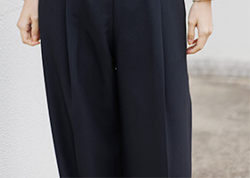 センタープレスで美脚シルエット