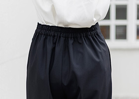 ストレスのない後ろウエストゴム