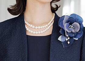 さりげないスタンドカラー