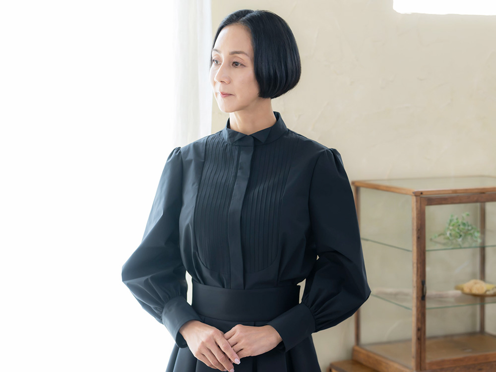 �����]���q�Z���N�V���� Ave.KIKI�~�����\���[�� Blouse �~ Skirt