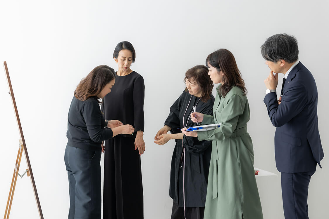 中村江里子セレクション Ave.KIKI×東京ソワール フォーマルパンツスーツ