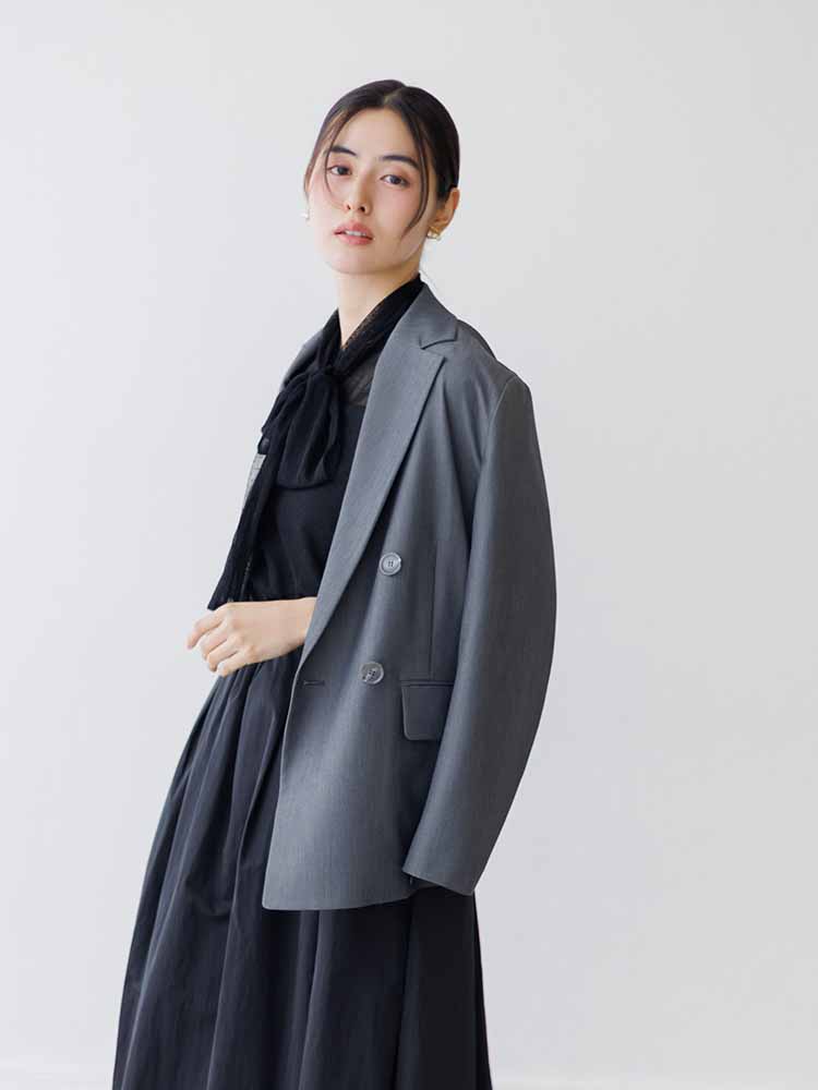 袖スリットテーラードジャケット